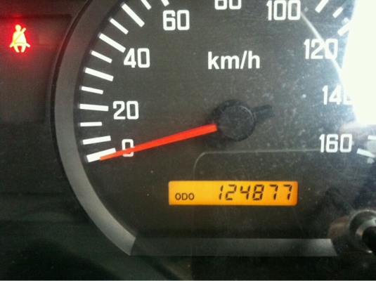 รถ ISUZU NQR 175 แรง ตู้ 10 บาน