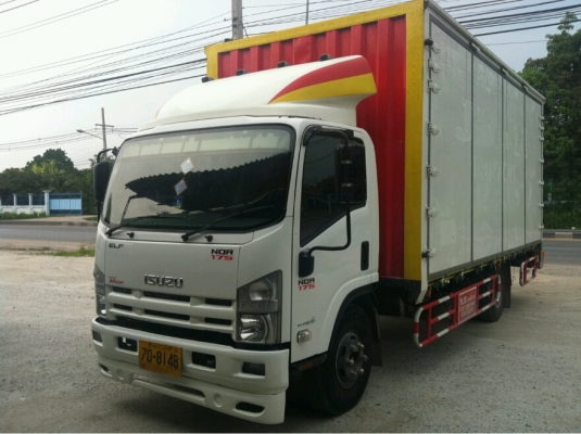 รถ ISUZU NQR 175 แรง ตู้ 10 บาน