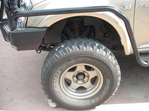 ขายด่วน ISUZU D-MAX SLX ยกสูง7" ยางขนาด 305/70R16 พร้อมแม็ก ตกแต่งตามภาพ