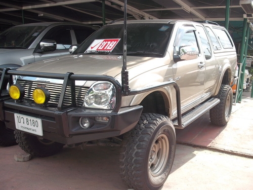 ขายด่วน ISUZU D-MAX SLX ยกสูง7" ยางขนาด 305/70R16 พร้อมแม็ก ตกแต่งตามภาพ