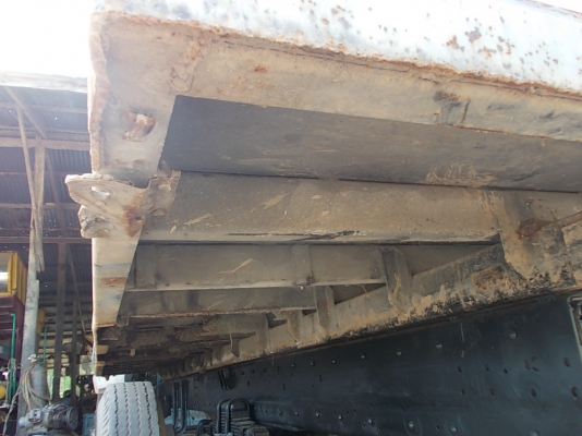 ขายพื้นเรียบใส่ 10 ล้อ อยู่ จ.สุรินทร์