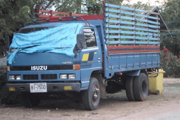 ขาย 6 ล้อ ISUZU NPR 115 แรงม้า