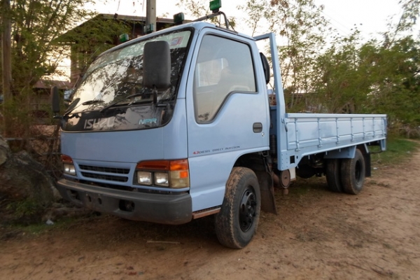 ขาย 6 ล้อ ISUZU NPR 120 แรงม้า