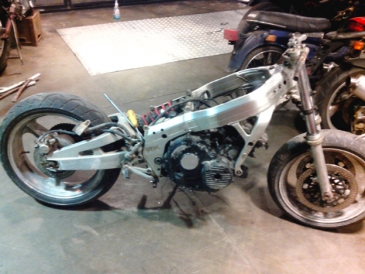 ***ขายเป็นอะไหล่ ซาก CBR400'89 ถูกๆ 9,500.- ไม่มีเอกสารครับ ***ขายเป็นอะไหล่ ซาก CBR400'89 ถูกๆ 9,500.- ไม่มีเอกสารครับ