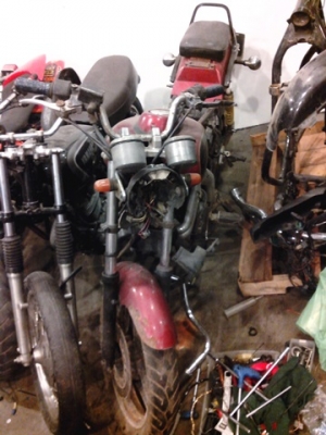 ซาก Kawasaki Eliminator 250cc ถูกๆ 4,500.- ขาดกล่องไฟ กับ ปั๊มหน้า ไม่มีเอกสารครับ