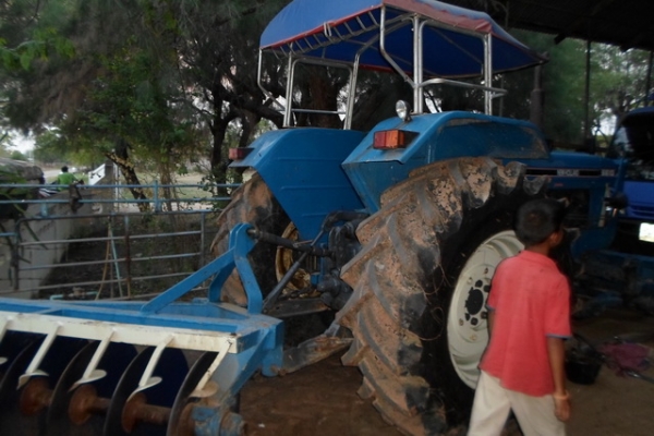 ขายรถไถ FORD 6110
