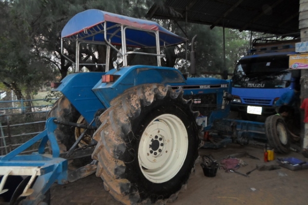 ขายรถไถ FORD 6110