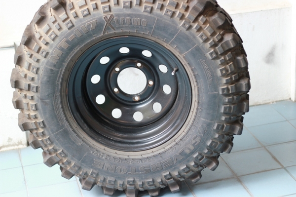 ขายตะขาบ silverstone 35x10.5x16 พร้อมกะทะ 16x8 -30 5x139.7