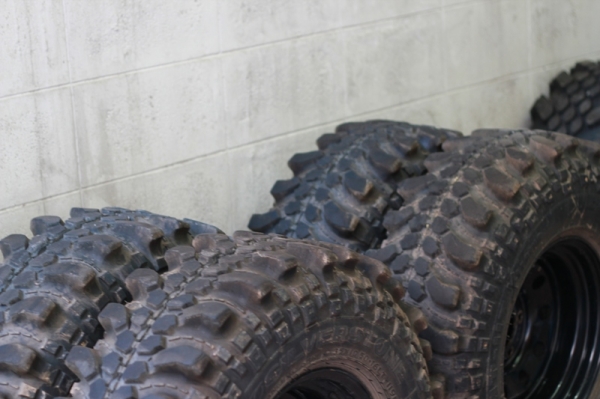 ขายตะขาบ silverstone 35x10.5x16 พร้อมกะทะ 16x8 -30 5x139.7