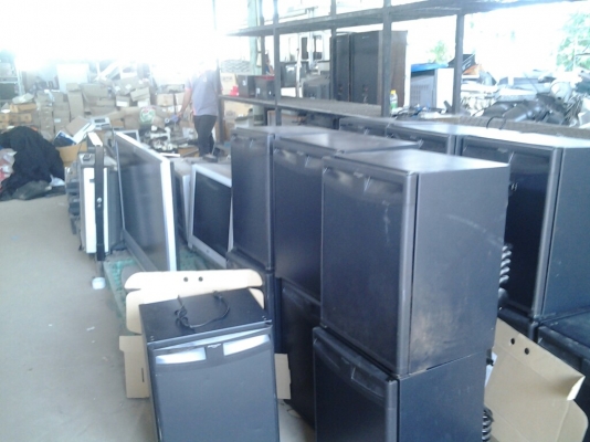 ลดแล้ว..ขายโกดัง มีมอเตอร์ หม้อแปลง ตู้คอนโทรล เครื่องถ่ายเอกสาร โฟล๊คลิฟ ฯลฯ