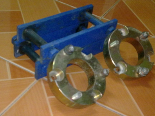 ขายชุดยก D MAX มีสเปเซอร์รองหัวโช๊ค 1นิ้ว  โตงเตง8นิ้ว