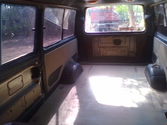 ขาย Nissan Urvan E23