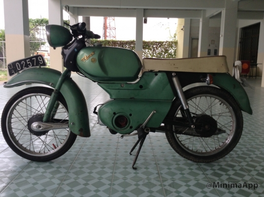 ขายหรือแลกรถเยอรมันไครสเลอร์ รุ่น ฟลอเรส มีเล่มทะเบียน ขอแลกรถmzหัวไม่เลี้ยวมีทะเบียนครับ