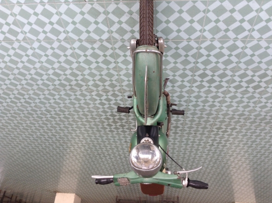 ขายหรือแลกรถเยอรมันไครสเลอร์ รุ่น ฟลอเรส มีเล่มทะเบียน ขอแลกรถmzหัวไม่เลี้ยวมีทะเบียนครับ