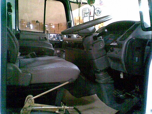 ขายฮีโน่ 6 ล้อติดเครนยูนิค 2.5 ตัน 250 วีเทอร์โบ 5 ปลอก รถสวย ๆ พร้อมใช้ เอกสารพร้อมโอน