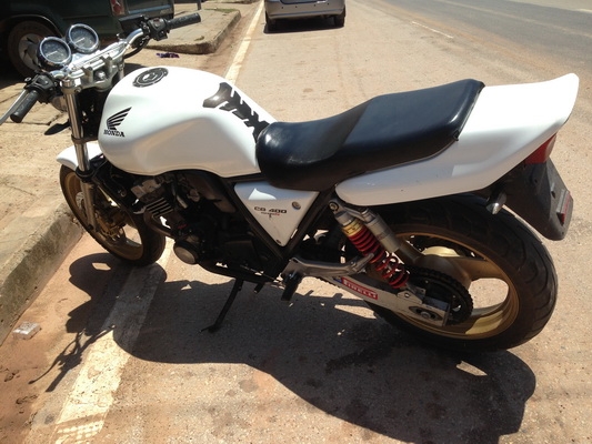 ขายCB400 สพม