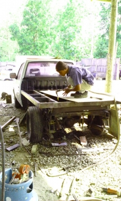 รับต่อดัมพ์ ซ่อมแซสซี ติดตั้งเครน และแก้ไข ตัดต่อ ดัดแปลงการใช้งานตามต้องการ