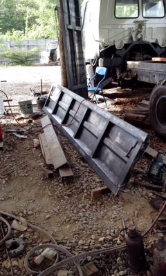 รับต่อดัมพ์ ซ่อมแซสซี ติดตั้งเครน และแก้ไข ตัดต่อ ดัดแปลงการใช้งานตามต้องการ