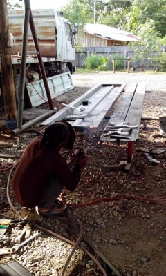 รับต่อดัมพ์ ซ่อมแซสซี ติดตั้งเครน และแก้ไข ตัดต่อ ดัดแปลงการใช้งานตามต้องการ