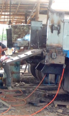 รับต่อดัมพ์ ซ่อมแซสซี ติดตั้งเครน และแก้ไข ตัดต่อ ดัดแปลงการใช้งานตามต้องการ