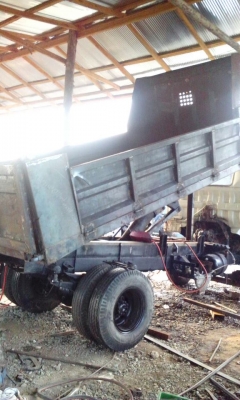 รับต่อดัมพ์ ซ่อมแซสซี ติดตั้งเครน และแก้ไข ตัดต่อ ดัดแปลงการใช้งานตามต้องการ