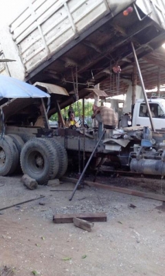 รับต่อดัมพ์ ซ่อมแซสซี ติดตั้งเครน และแก้ไข ตัดต่อ ดัดแปลงการใช้งานตามต้องการ