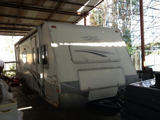 ขายรถบ้านเคลื่อนที่ นำเข้าจากอเมริกา ติดแอร์ มีห้องนั่งเล่น ห้องน้ำ ห้องครัว สบายมากๆครับ