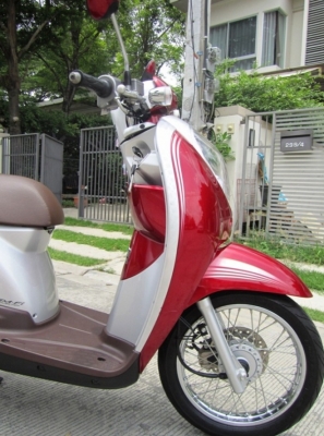 (ขายแล้วค่ะ) Scoopy-i ตัว Top Prestige ใหม่ๆ เดิมแท้ดี ไม่มีบิวด์ ราคาเพียง  บาทเท่านั้น