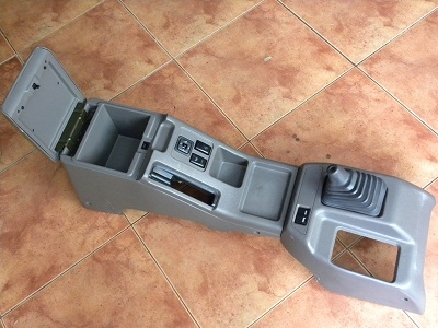 ขายคอนโซนกลาง ISUZU มังกร - ดรากอนอาย