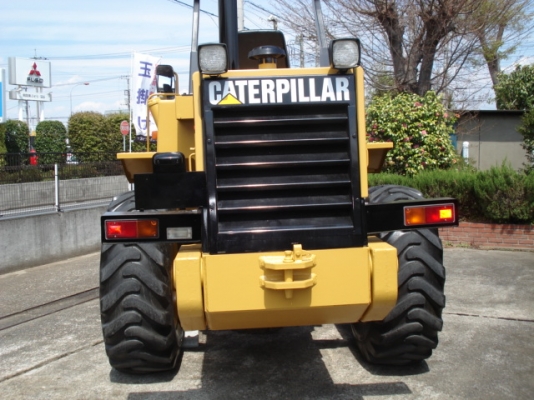 รถตักล้อยาง CAT 910F มาแล้วครับ รถงามแต้ๆเจ้า รอนำเข้าไทยครับ มานะ 085-9049669