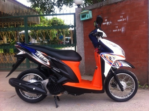 ขายhonda click125i สีขาวดำ ปี2555 ขายhonda click125i สีขาวดำ ปี2555