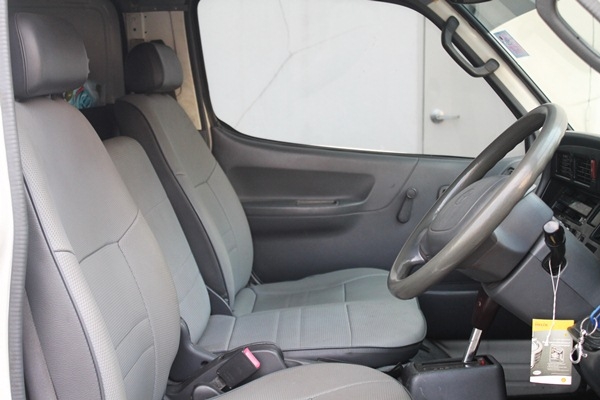 ขายรถตู้ทึบบรรทุก เครื่อง 1JZ ติดแก๊ส LPG ขายรถตู้ทึบบรรทุก เครื่อง 1JZ ติดแก๊ส LPG