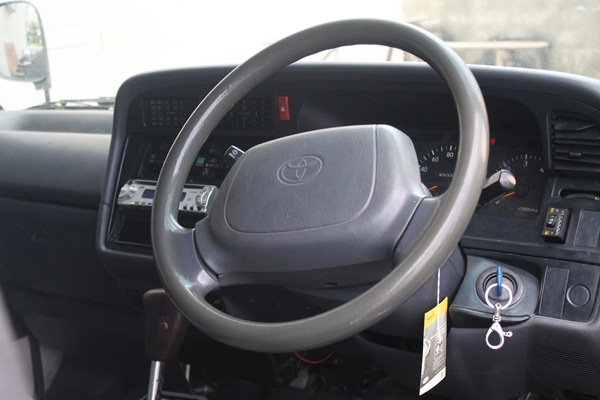 ขายรถตู้ทึบบรรทุก เครื่อง 1JZ ติดแก๊ส LPG ขายรถตู้ทึบบรรทุก เครื่อง 1JZ ติดแก๊ส LPG