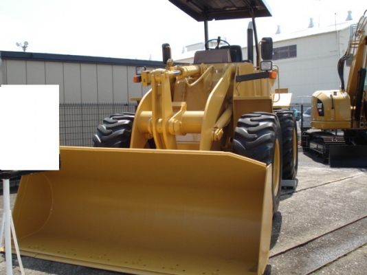 ขายรถตัก Caterpillar 910F S/N: 1YK1975 1969 ชม.