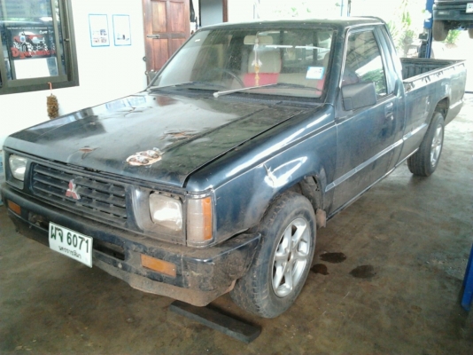 MITSUBISHI L200-CYCLONE 2.5 MT ปี 95 เครื่องแห้งแรงดีไม่มีเยิ้ม ภายในสวยครบ กระบะพื้นกับฝาข้างไม่มีผุ ช่วงล่างคัชซีสวย ล้อแม็กลายสวย ยางสภาพดี 4 เส้นหน้าหลังประมาณ 70\% พร้อมใช้งาน เอกสารทะเบียนภาษีครบพร้อมไม่ขาดพร้อมโอน ราคาต่อรองได้ครับ MITSUBISHI L200-CYCLONE 2.5 MT ปี 95 เครื่องแห้งแรงดีไม่มีเยิ้ม ภายในสวยครบ กระบะพื้นกับฝาข้างไม่มีผุ ช่วงล่างคัชซีสวย ล้อแม็กลายสวย ยางสภาพดี 4 เส้นหน้าหลังประมาณ 70\% พร้อมใช้งาน เอกสารทะเบียนภาษีครบพร้อมไม่ขาดพร้อมโอน ราคาต่อรองได้ครับ