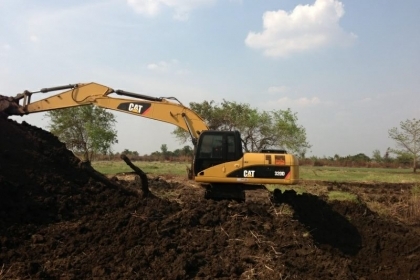 แบคโฮCAT 320D กระบอกดำ ใช้งาน1หมื่นช.มเศษ รถทำงานอยู่