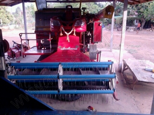 รถเกี่ยวข้าว ยี่ห้อ ทะเลทอง