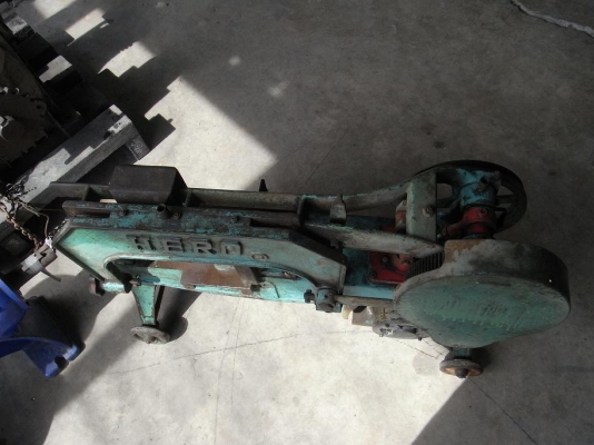 ขายแท่นเลื่อยตัดเหล็ก HERO สภาพดี พร้อมใช้งาน