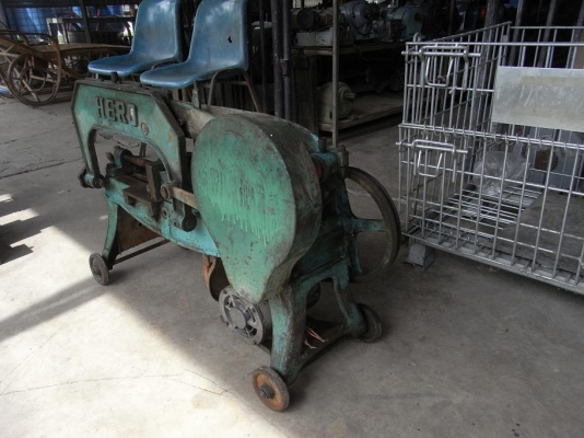ขายแท่นเลื่อยตัดเหล็ก HERO สภาพดี พร้อมใช้งาน