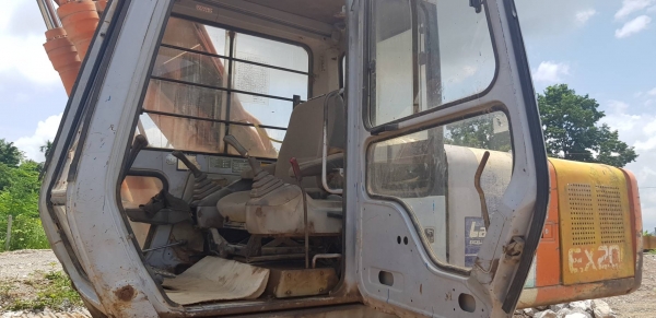 ขายรถแบคโฮ HITACHI EX200-2 เอกสารทะเบียน