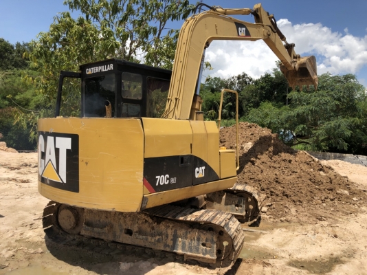 ขายรถแบคโฮ CAT E70B ขายรถแบคโฮ CAT E70B