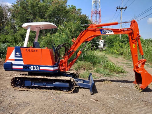 ขายรถขุดแบคโฮ KUBOTA KH-033 ขนาดเทียบเท่าPc35 รถเก่านอกแท้100\% (มีลายหัวแย๊ก แทรคเหล็ก เครื่อง4สูบ ระบบไว) เครื่องแน่น รถพร้อมใช้งาน เอกสารใบอินวอยครบ            ????ราคา 250,000 ต่อรองได้???? ☎️ สนใจติดต่อ 096-3268553 (สถิตย์พันธ์) ???? ID LINE 096326855