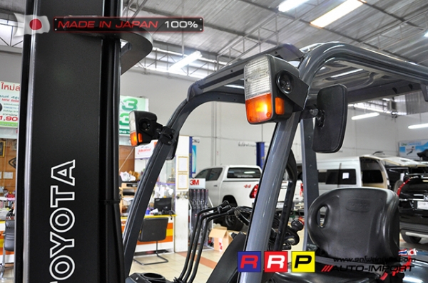 ขายรถโฟล์คลิฟท์มือสอง TOYOTA รุ่น 8FD25-10904 นำเข้าจากประเทศญี่ปุ่น 100\% ไม่เคยใช้งานในไทย