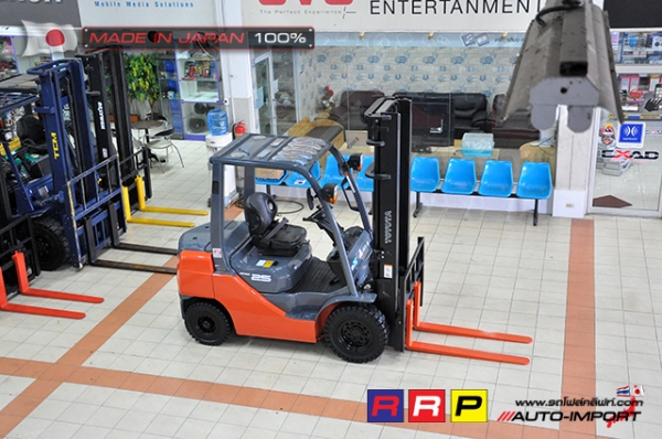 ขายรถโฟล์คลิฟท์มือสอง TOYOTA รุ่น 8FD25-10904 นำเข้าจากประเทศญี่ปุ่น 100\% ไม่เคยใช้งานในไทย