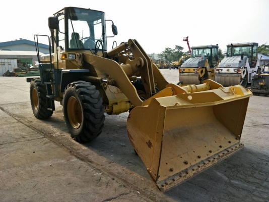 รถตัก Komatsu รุ่นWA200-3Eปี1996 บุ้งกี๋3คิว