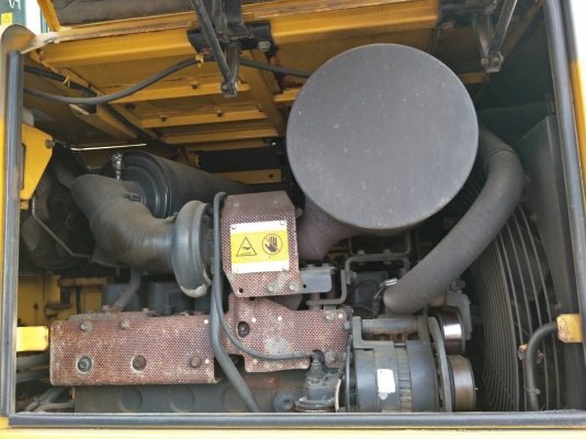 รถตัก Komatsu รุ่นWA200-3Eปี1996 บุ้งกี๋3คิว