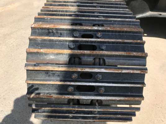 Caterpillar รุ่น320C เครื่องยนต์CATใบแทรกใหญ่ ทำสีเก็บรั่วซึม พร้อมใช้งาน