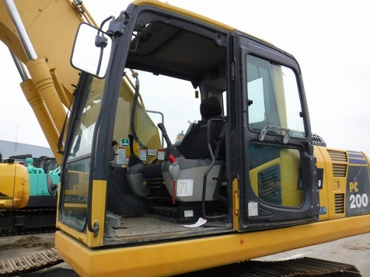 KOMATSU รุ่นPC200-8N1 ปี2007,5,736ชม ถึงไทยเร็วๆนี้คับ