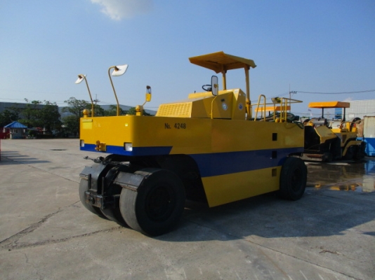 รถบดKAWASAKI รุ่นK20WII ปี2001เครื่องยนต์ISUZU 6BG1