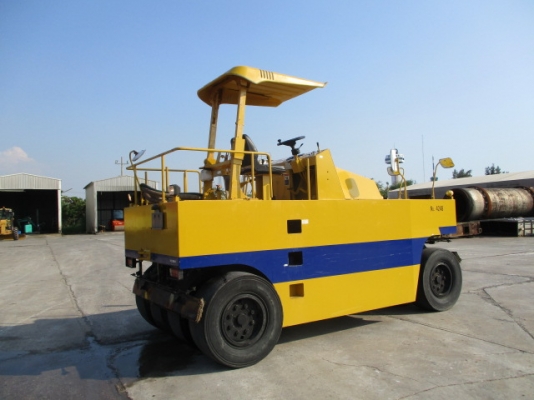 รถบดKAWASAKI รุ่นK20WII ปี2001เครื่องยนต์ISUZU 6BG1